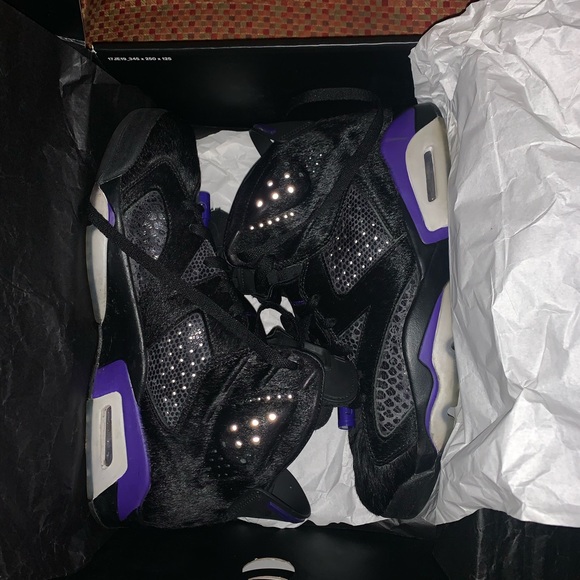 Social Status Jordan 6s - Picture 2 of 5